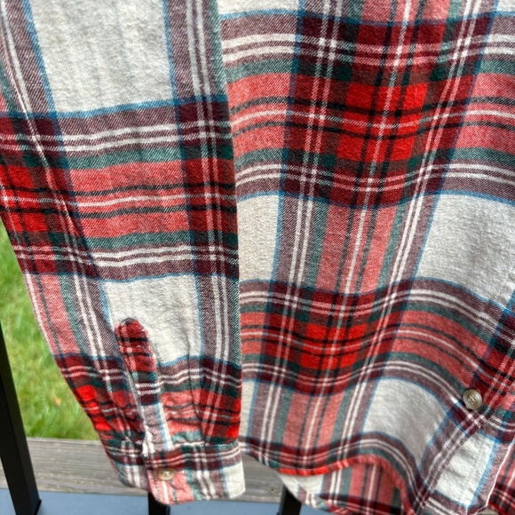 Ladies Old Navy Plaid Flannel Button Down - size XS - Picture 7 of 9